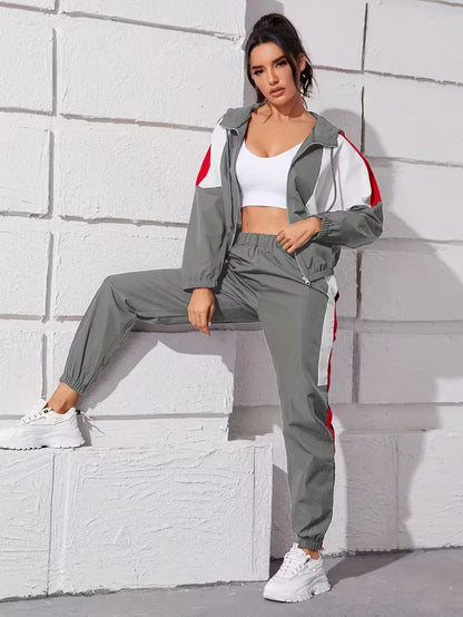 Lounge set with hood