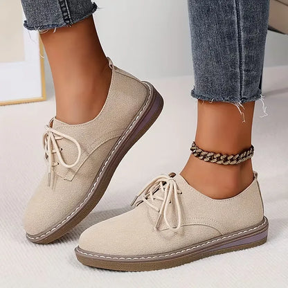 Loafers with brogue and laces