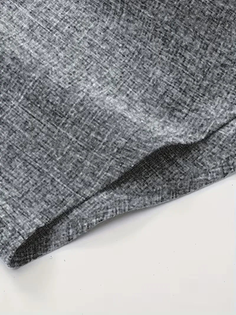 Regular fit short-sleeved shirt with V-neck