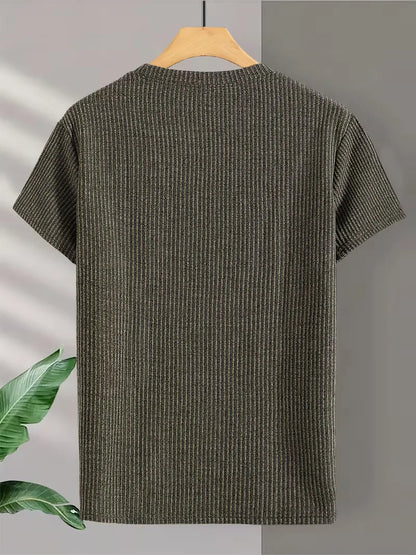 Casual men's T-shirt with jacquard pattern