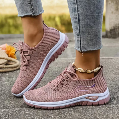 Low-top sneaker with breathable mesh