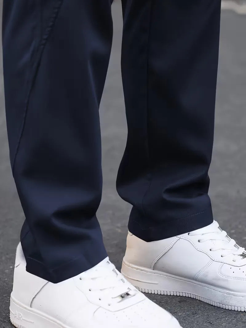 Cargo trousers with elastic waistband