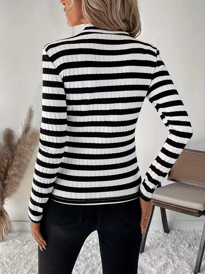 Long-sleeve with turtle neckline