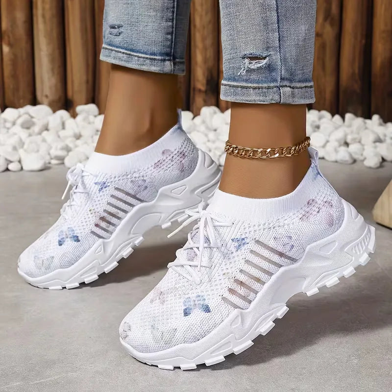 Low sneaker with butterfly print