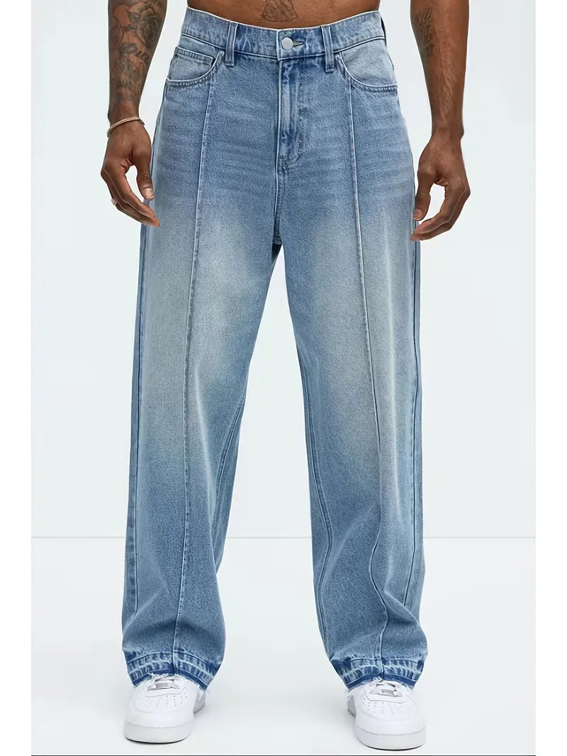 Loose fit jeans with five-pocket styling