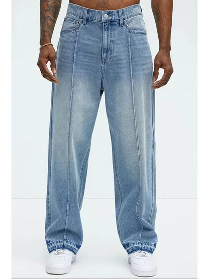 Loose fit jeans with five-pocket styling