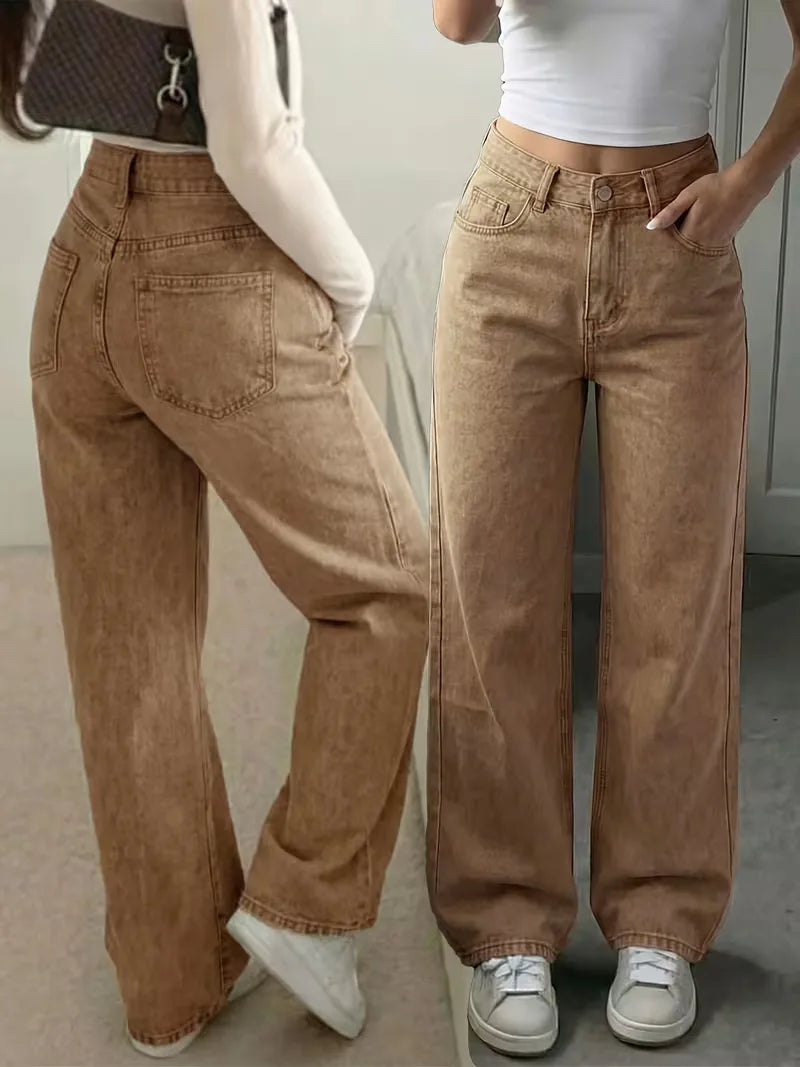 Straight jeans with mid-rise