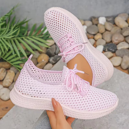 Low sneakers with woven design