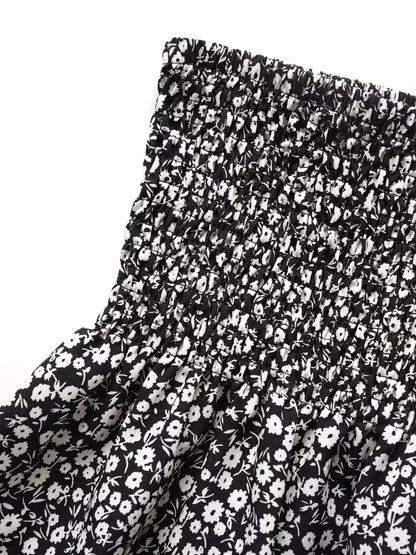 Short with High Waist and Floral Pattern