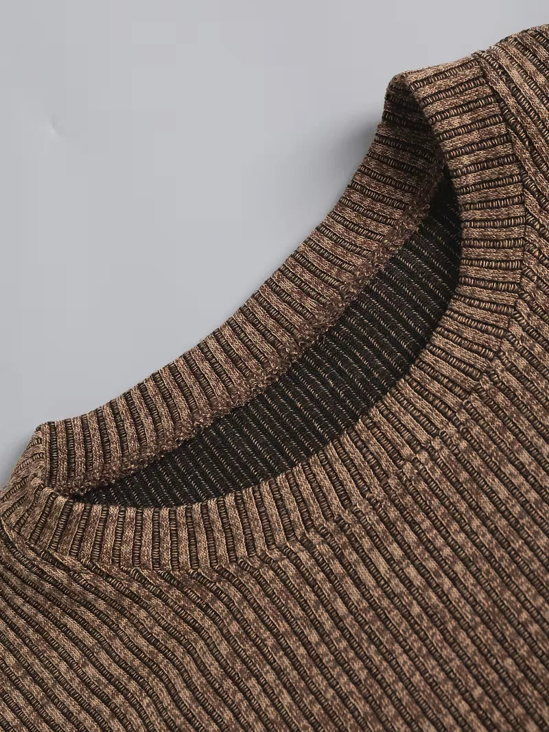 Casual men's T-shirt with jacquard pattern