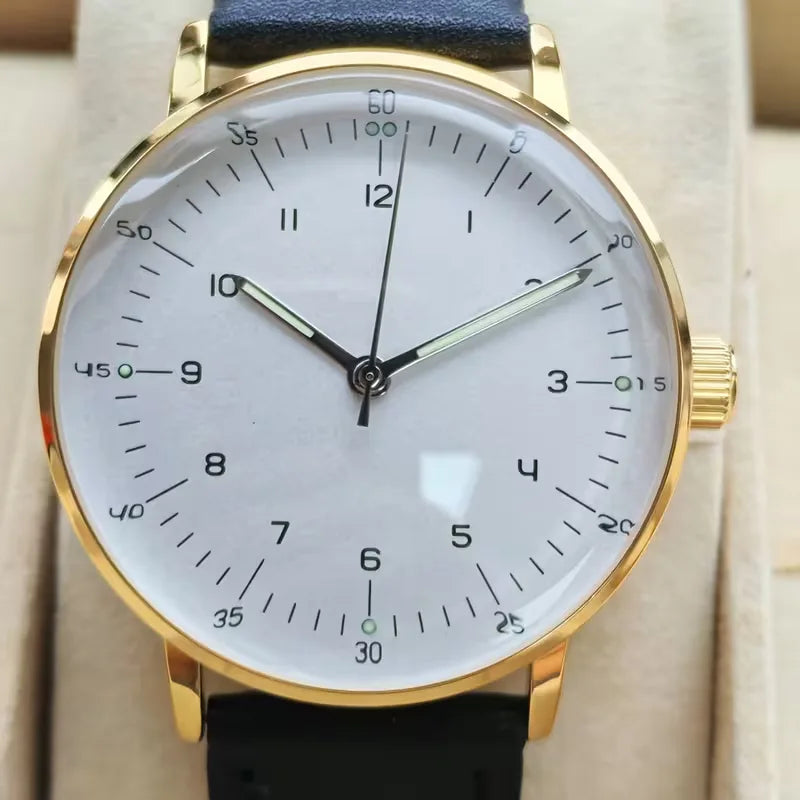 Analogue watch with leather strap