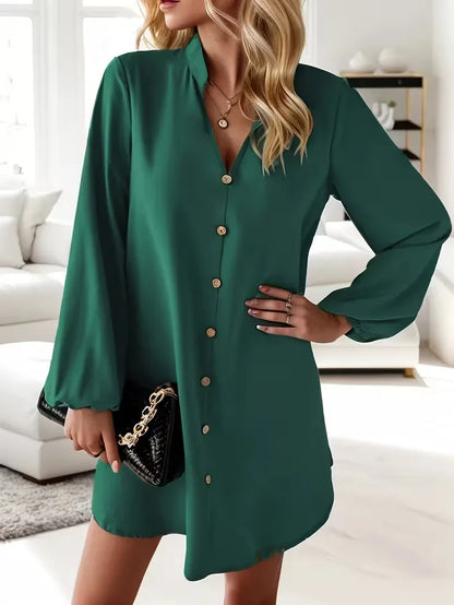 Shirt dress with V-neck and long sleeves