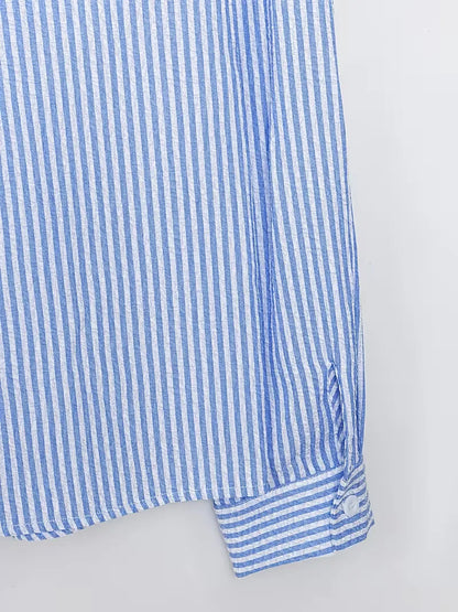 Casual shirt with long sleeves