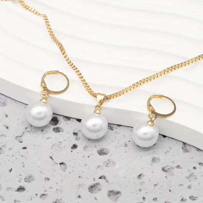 Necklace with Pearl and Earrings