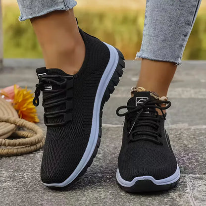 Low-top sneaker with breathable mesh