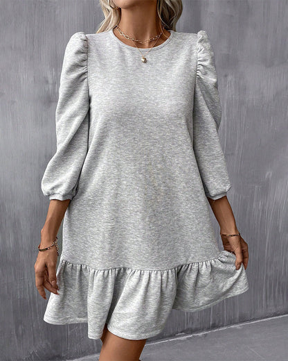 Plain dress with puff sleeves