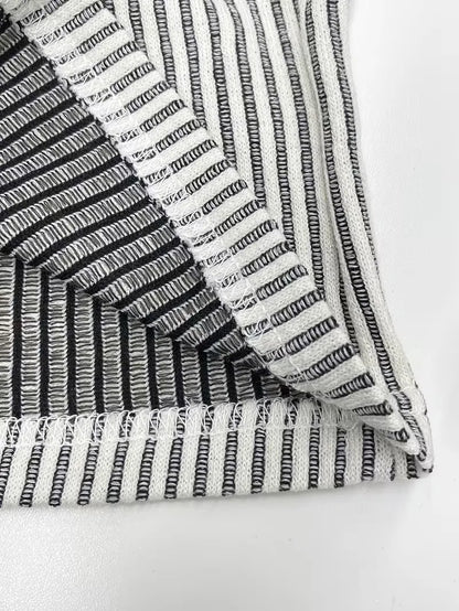 Casual men's T-shirt with jacquard pattern