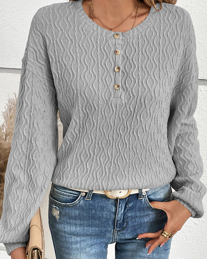 Plain top with buttons