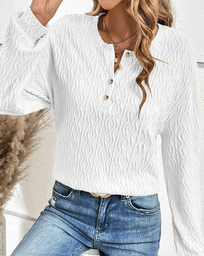 Plain top with buttons