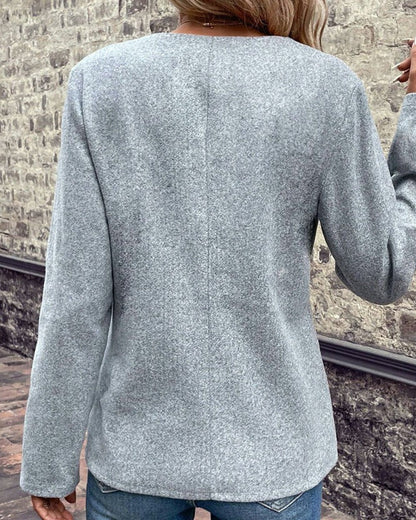 Elegant knitted jacket in a contrasting colour