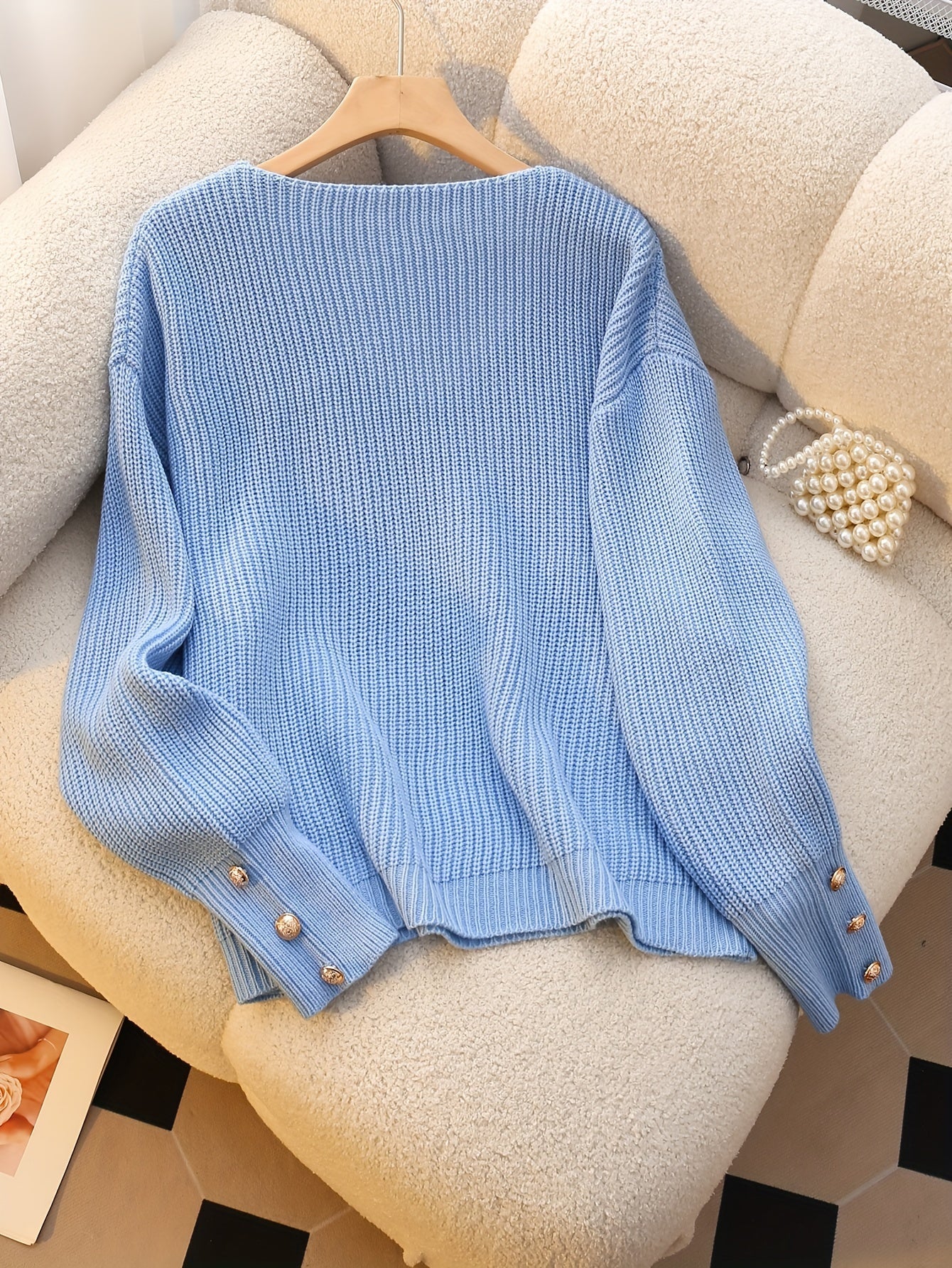 Emma | Elegant V-neck knitted jumper with long sleeves