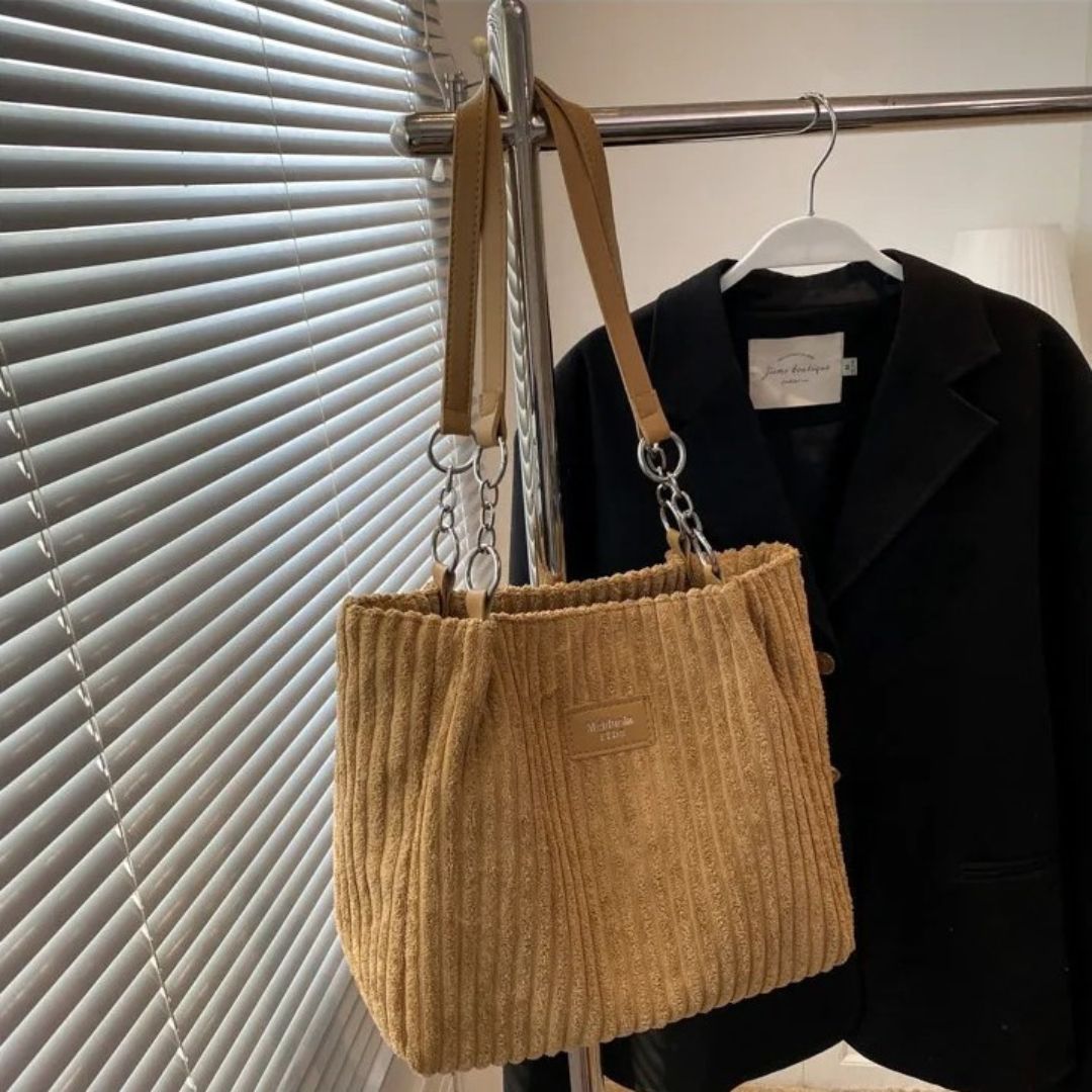 Eva | Stylish Shoulder Bag in Black Leather