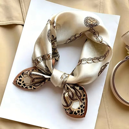 Light scarf with leopard print