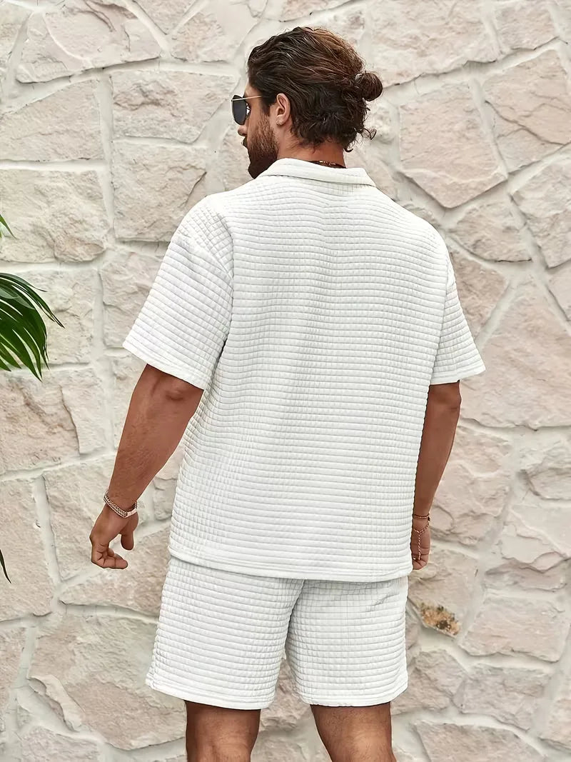 Set with V-neck and texture