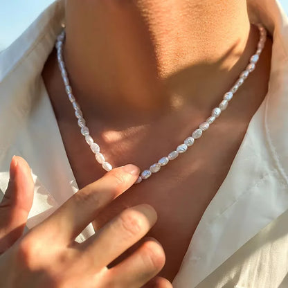 Baroque necklace with imitation pearls