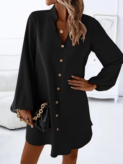 Shirt dress with V-neck and long sleeves