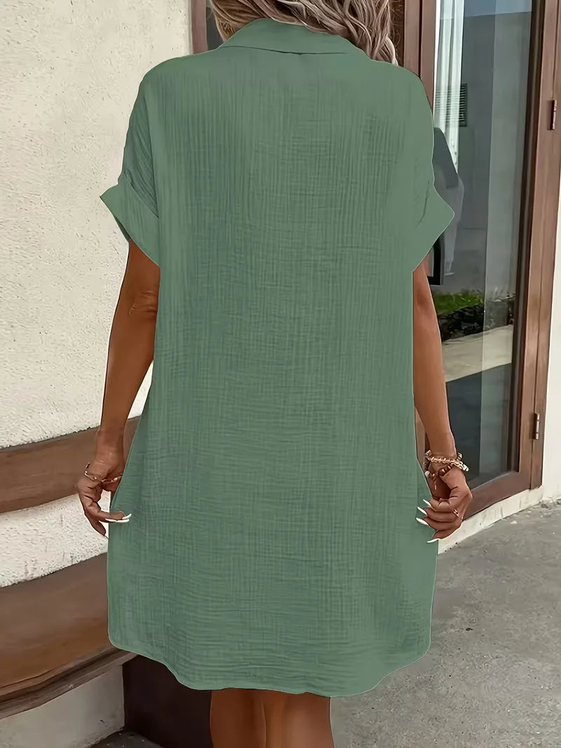 Shirt dress with V-neck and short sleeves