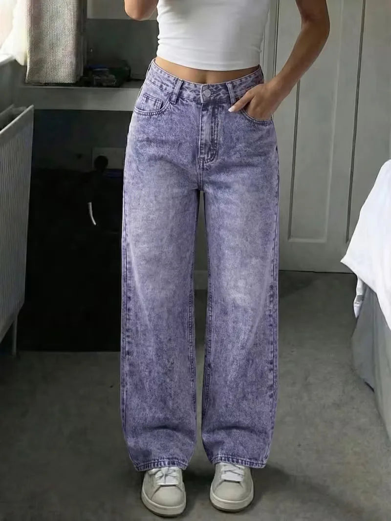 Straight jeans with mid-rise