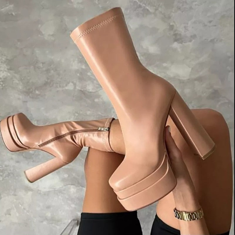 Isa | Flat Ankle Boots