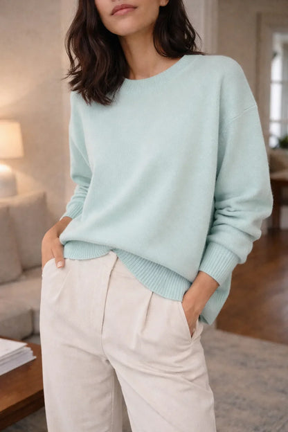 Relaxed jumper with long sleeves