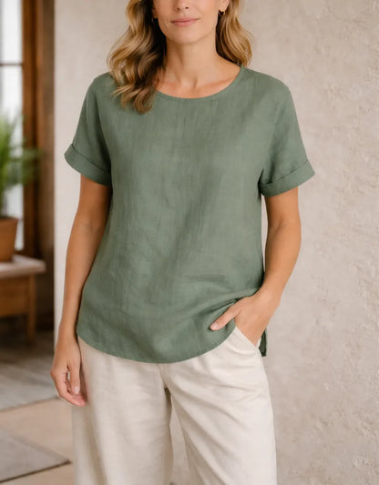 Lightweight ladies' top with short sleeves