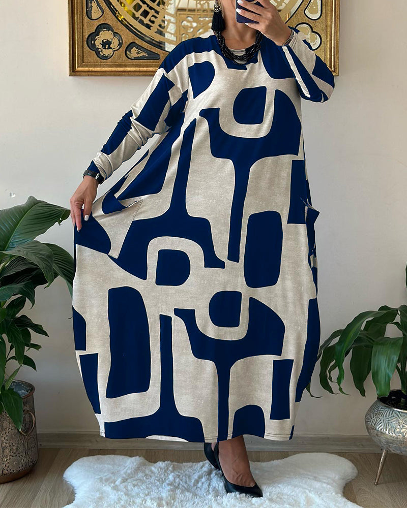 Dress with Long Sleeves and Black and White Print