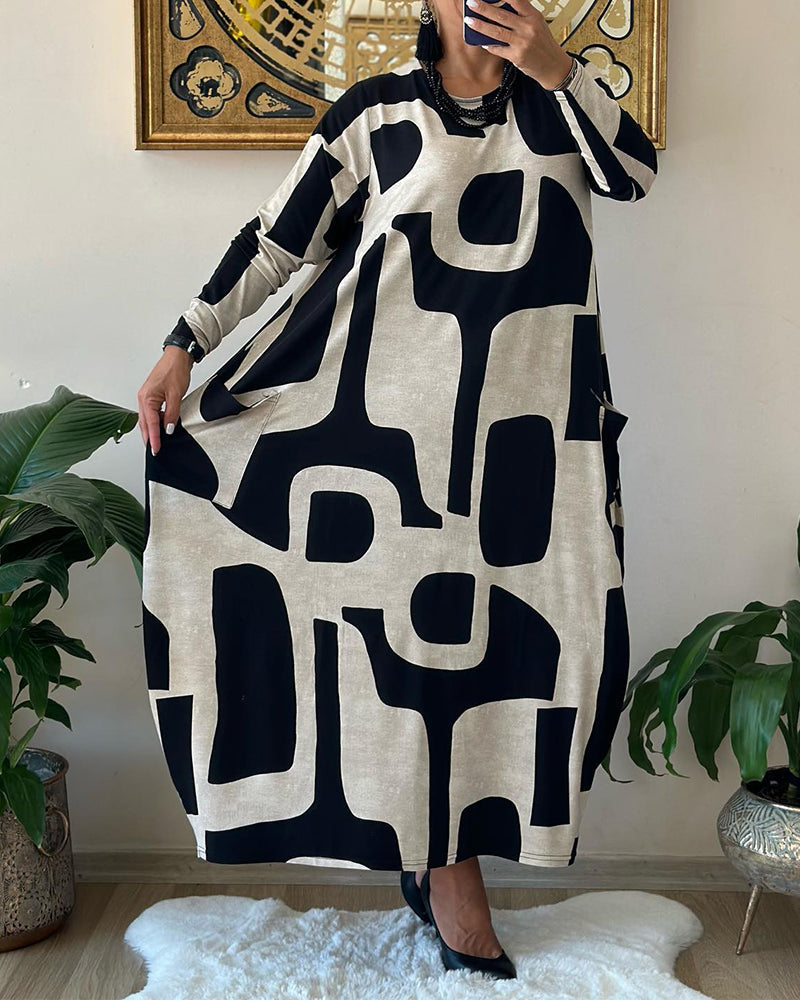 Dress with Long Sleeves and Black and White Print