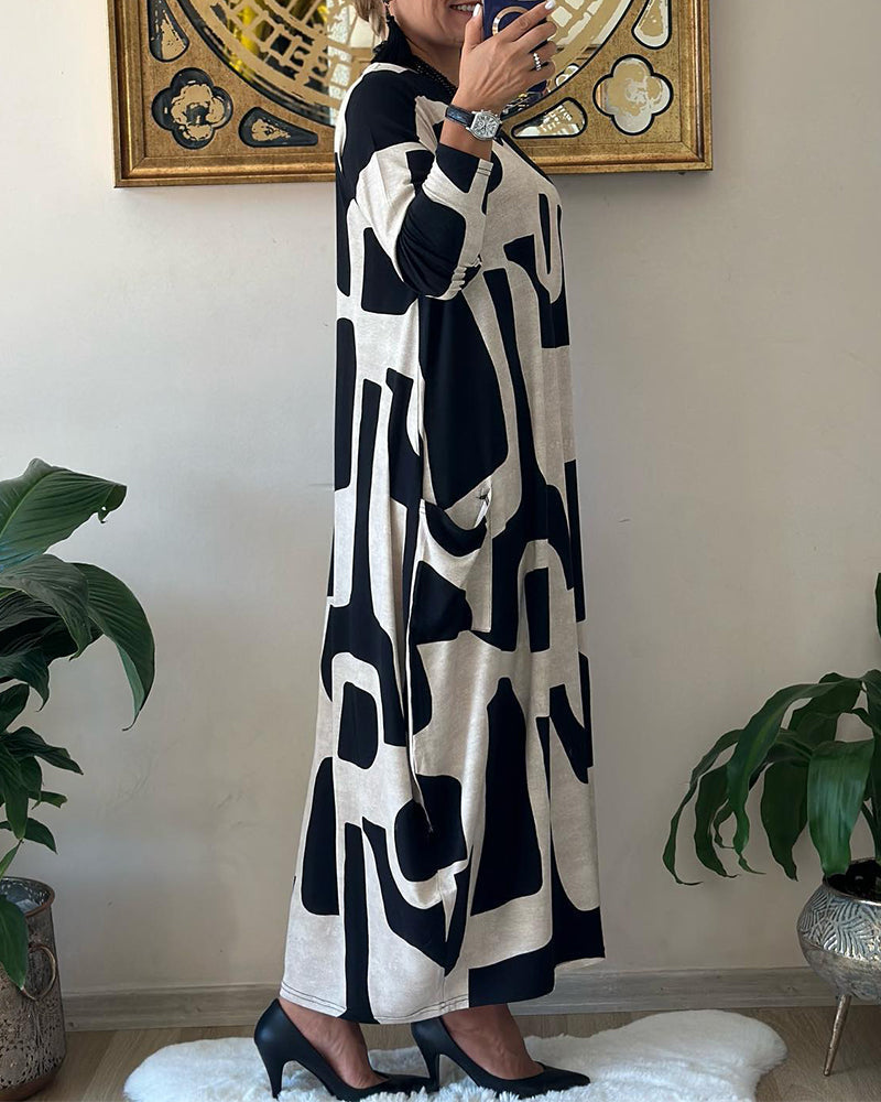 Dress with Long Sleeves and Black and White Print