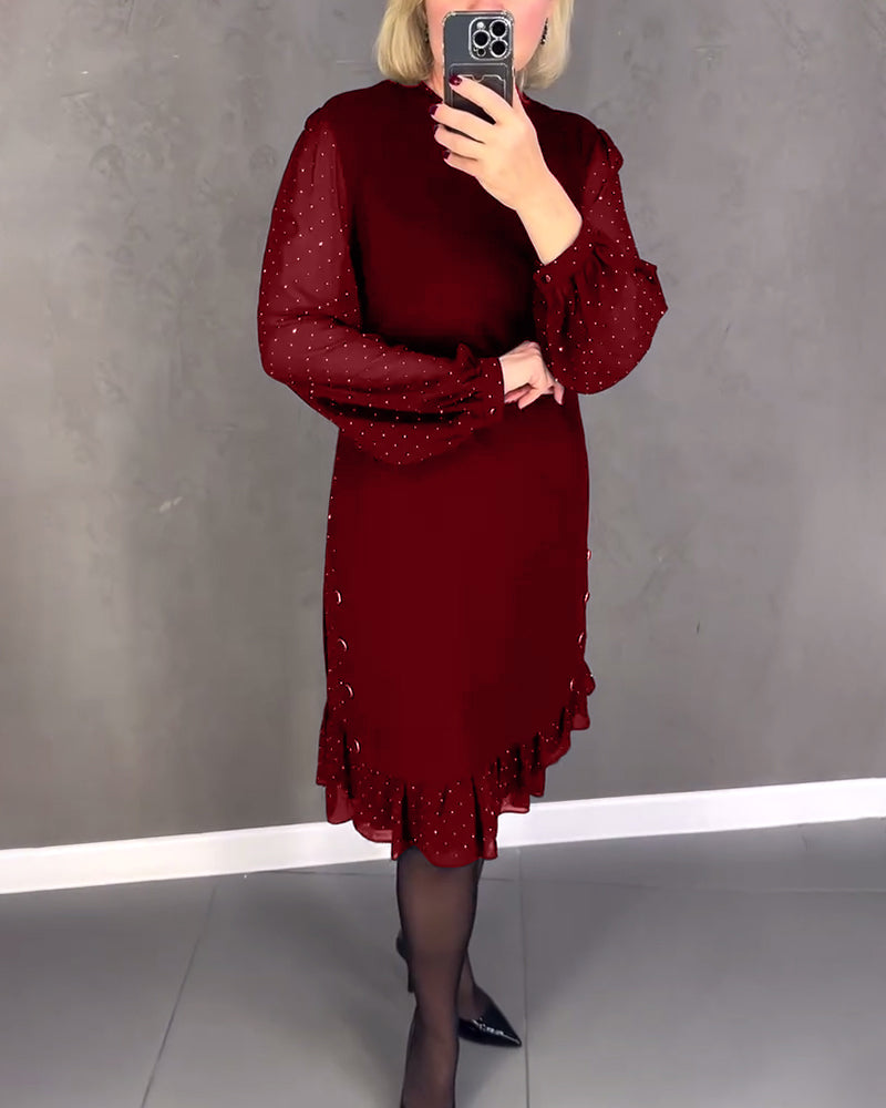 Long-sleeved elegant dress with polka dots