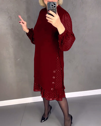 Long-sleeved elegant dress with polka dots