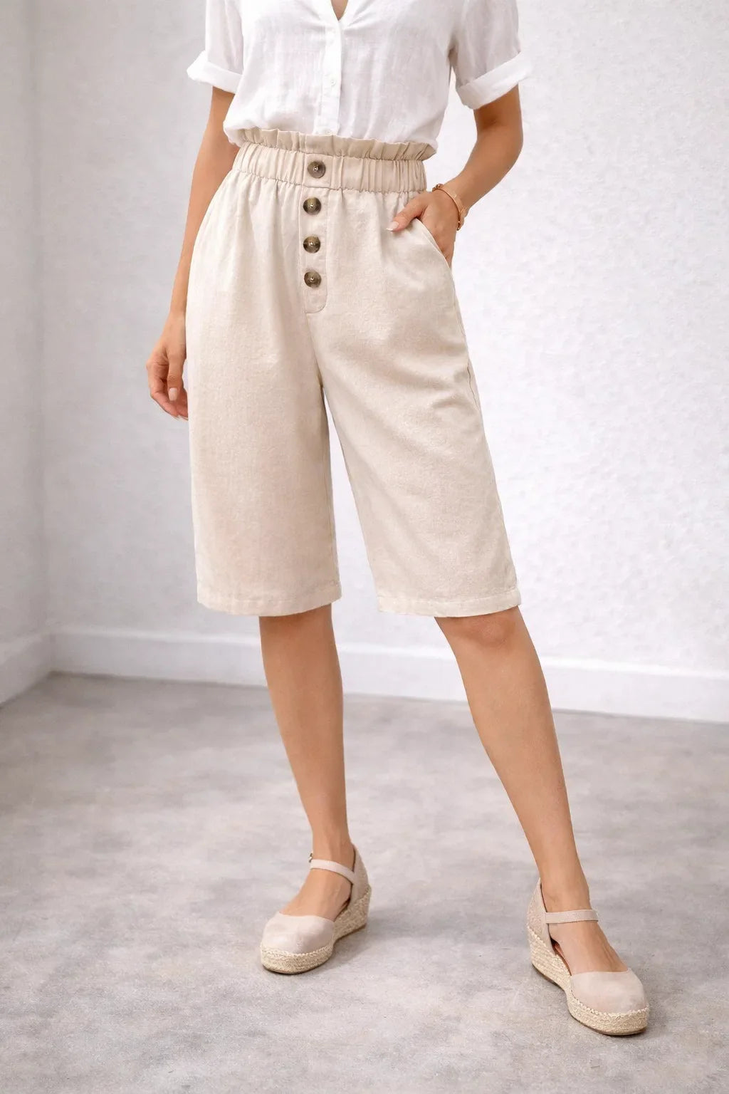 Bermuda shorts with paperbag waist