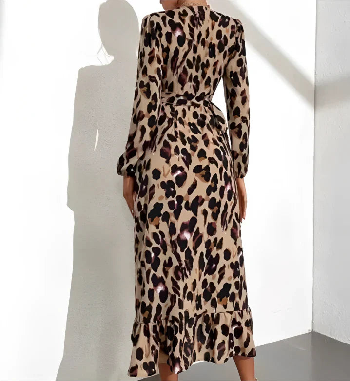 Leila | V-neck dress with leopard print
