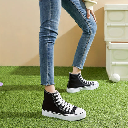 Lotte | Casual canvas sneakers in solid colour with rubber sole