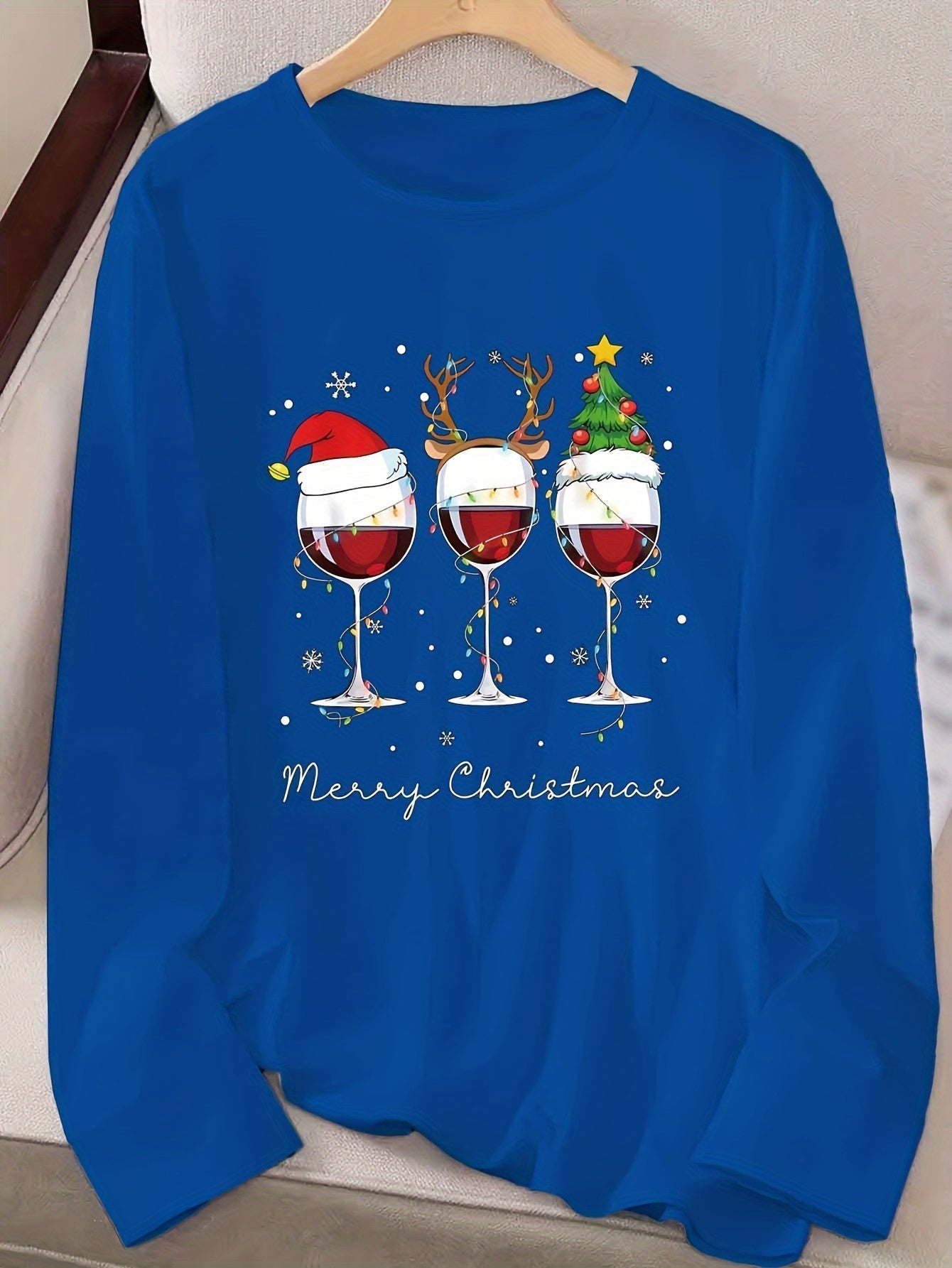 Lotte | Festive T-shirt with Christmas Print and Long Sleeves