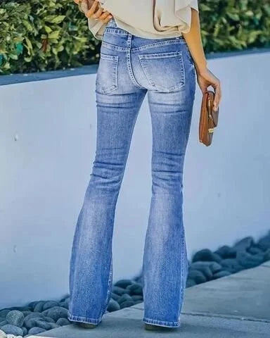 Lotte | High-Waisted Jeans in Style