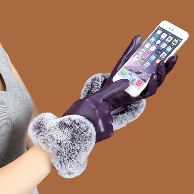 Lotte | Stylish & Warm Leather Gloves