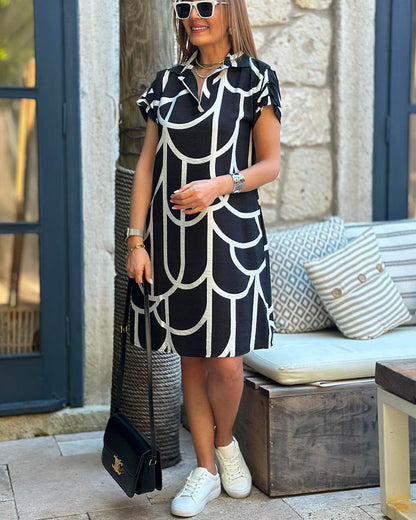 Midi dress with short sleeves and V-neck