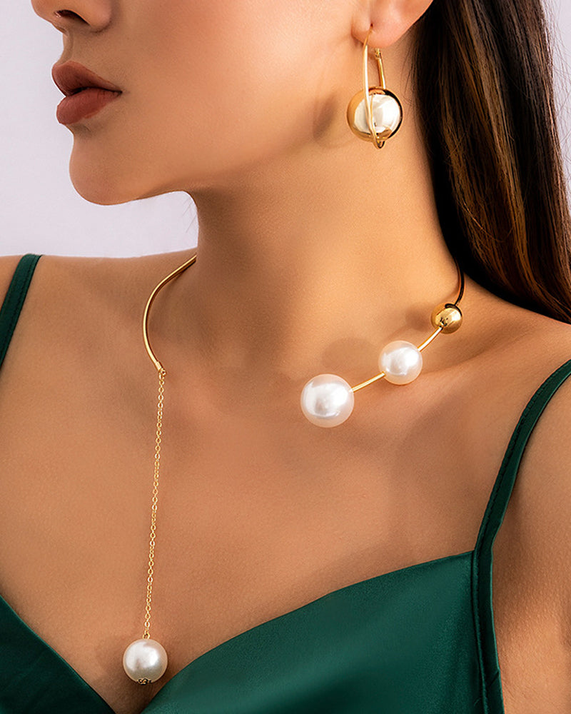 Nina | Clavicle Necklace with Faux Pearl