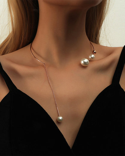 Nina | Clavicle Necklace with Faux Pearl