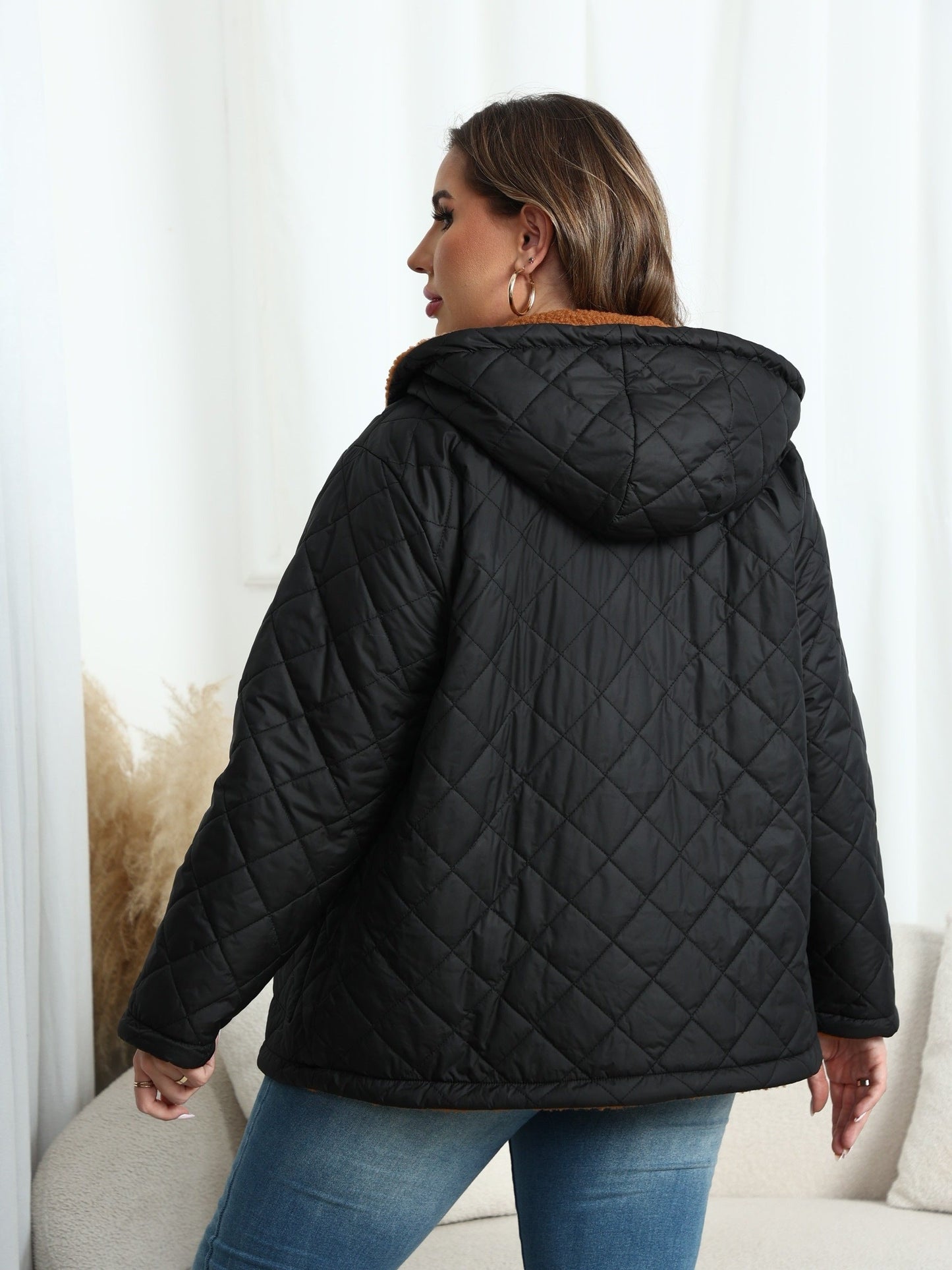 Nina | Plus size plush-lined hooded quilted jacket